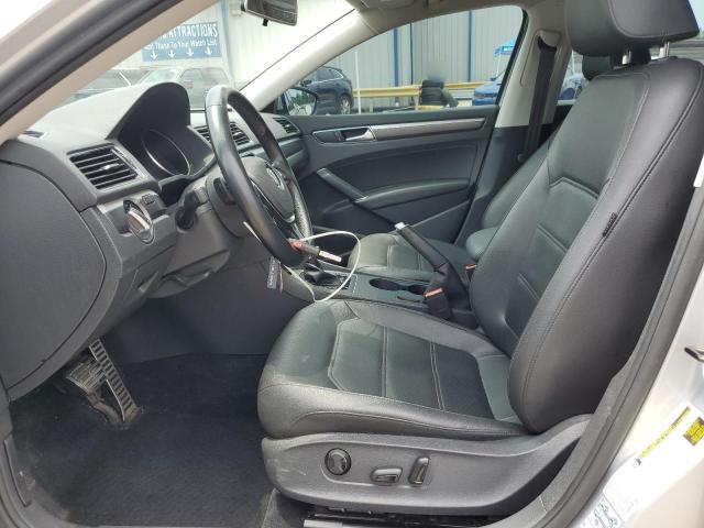 1VWDT7A38HC070038 - 2017 VOLKSWAGEN PASSAT R-LINE Gümüş foto 7