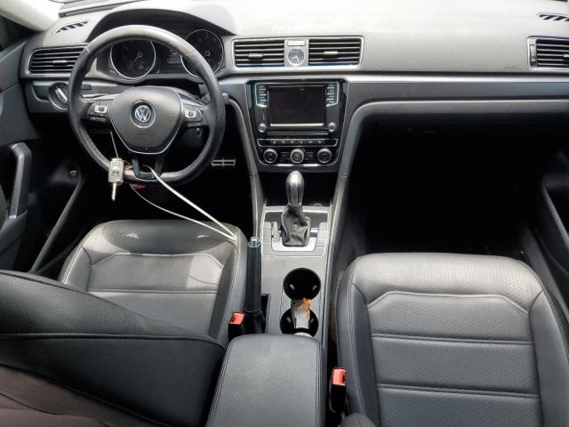 1VWDT7A38HC070038 - 2017 VOLKSWAGEN PASSAT R-LINE Gümüş foto 8