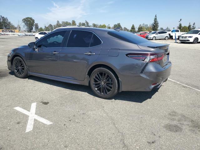 4T1G11AK0PU727591 - 2023 TOYOTA CAMRY SE NIGHT SHADE CHARCOAL photo 2