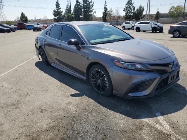 4T1G11AK0PU727591 - 2023 TOYOTA CAMRY SE NIGHT SHADE CHARCOAL photo 4