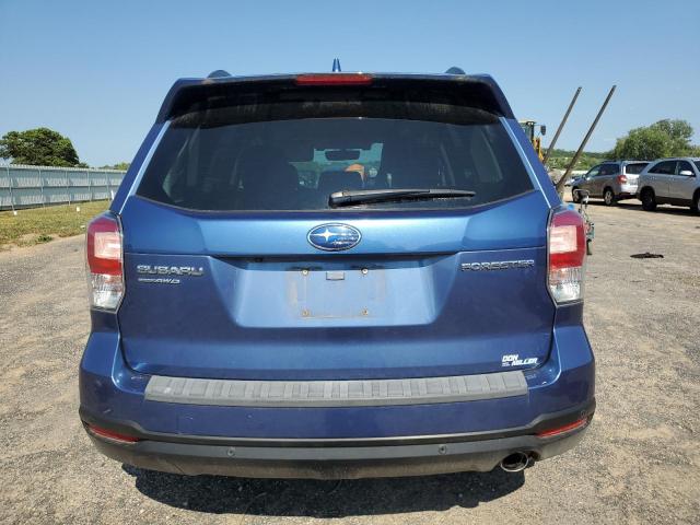 JF2SJAWC1JH617926 - 2018 SUBARU FORESTER 2.5I TOURING BLUE photo 6