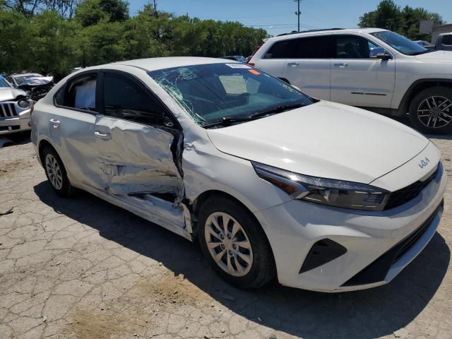 3KPF24AD7NE447971 - 2022 KIA FORTE FE WHITE photo 4