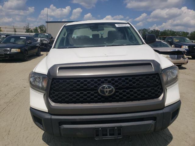 5TFRM5F15JX124461 - 2018 TOYOTA TUNDRA DOUBLE CAB SR/SR5 WHITE photo 5