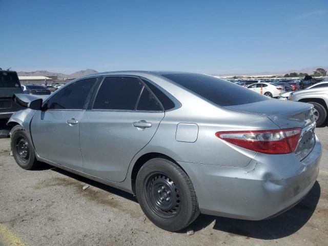 4T1BF1FK0HU705841 - 2017 TOYOTA CAMRY LE SILVER photo 2