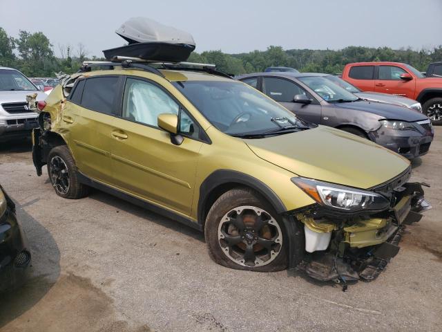 JF2GTAPC6MH290653 - 2021 SUBARU CROSSTREK PREMIUM YELLOW photo 4