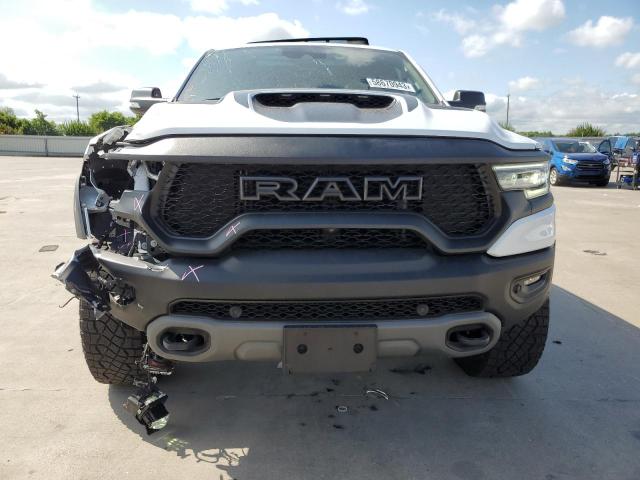 1C6SRFU9XNN267268 - 2022 RAM 1500 TRX WHITE photo 5