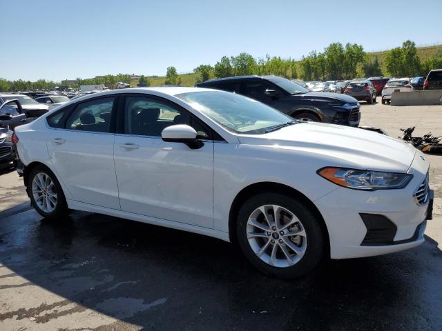 3FA6P0HD8LR136142 - 2020 FORD FUSION SE WHITE photo 4