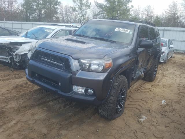 JTEBU5JR9D5119435 - 2013 TOYOTA 4RUNNER SR5 GRAY photo 2