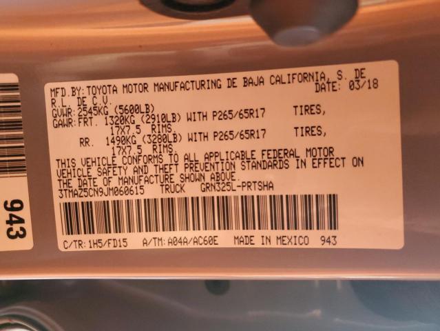 3TMAZ5CN9JM060615 - 2018 TOYOTA TACOMA DOUBLE CAB Szary zdjęcie 12