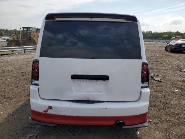 JTLKT324250197783 - 2005 TOYOTA SCION XB 白色 照片 6