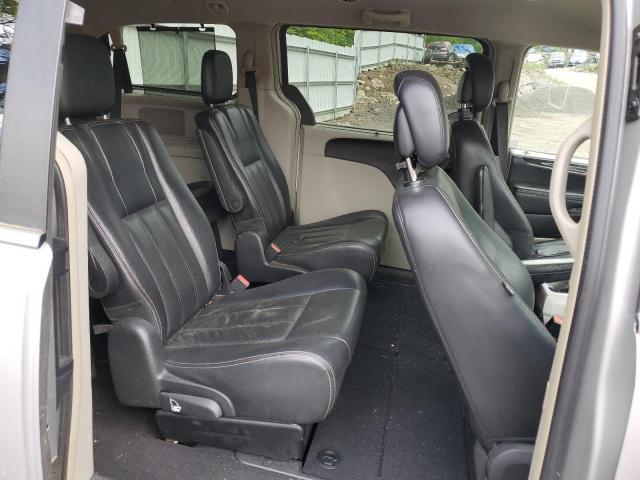 2A4RR8DG7BR798597 - 2011 CHRYSLER TOWN & COU TOURING L SILVER photo 11