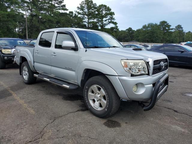 3TMJU4GN9BM112684 - 2011 TOYOTA TACOMA DOUBLE CAB PRERUNNER SILVER photo 4