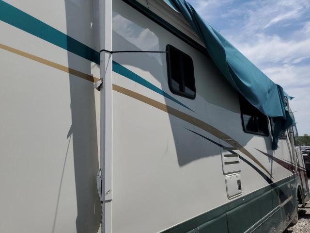 1RF120613W2014733 - 1998 ROADMASTER RAIL DYANASTER თეთრი ფოტო 9