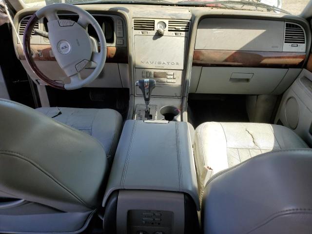 5LMFU27526LJ06221 - 2006 LINCOLN NAVIGATOR შავი ფოტო 8