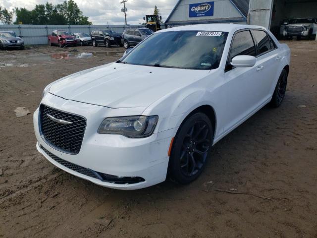 2C3CCABG8KH569573 - 2019 CHRYSLER 300 S WHITE photo 2