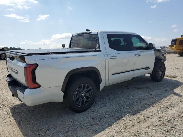 5TFNA5AB3NX006633 - 2022 TOYOTA TUNDRA CREWMAX PLATINUM Weiß Foto 3