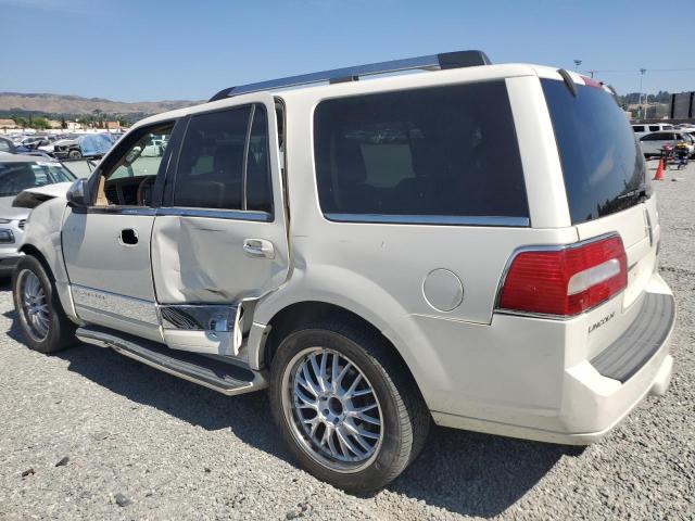 5LMFU28518LJ11816 - 2008 LINCOLN NAVIGATOR CREAM photo 2