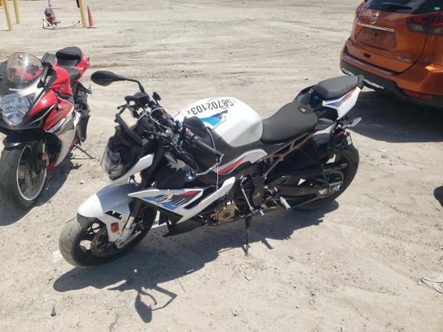 WB10E5304N6F64460 - 2022 BMW S 1000 R WHITE photo 2