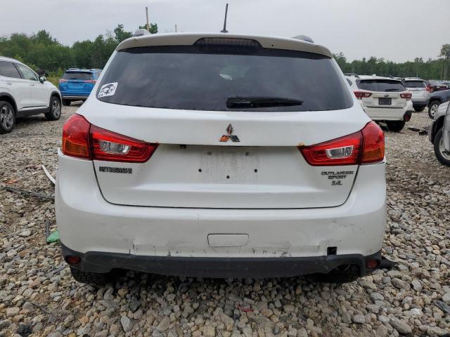 4A4AP4AW0FE033109 - 2015 MITSUBISHI OUTLANDER SE WHITE photo 6