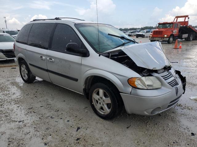 1D4GP45RX6B592984 - 2006 DODGE CARAVAN SXT SILVER photo 4