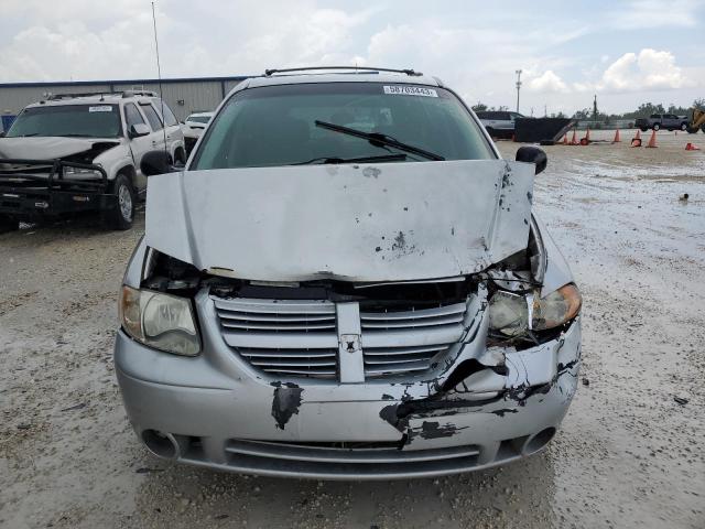 1D4GP45RX6B592984 - 2006 DODGE CARAVAN SXT SILVER photo 5