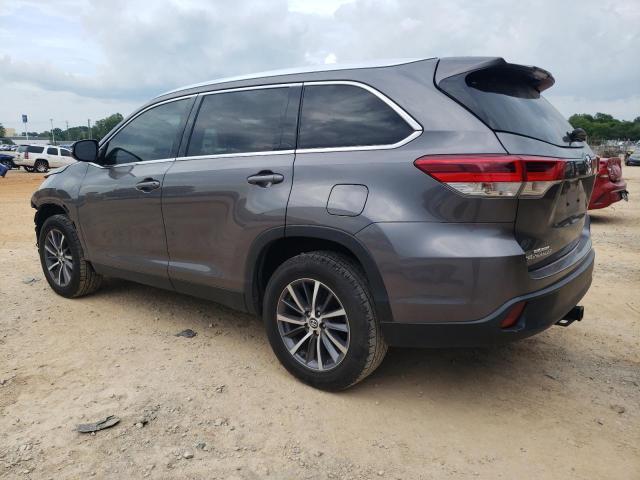 5TDKZRFH7KS563904 - 2019 TOYOTA HIGHLANDER SE GRAY photo 2