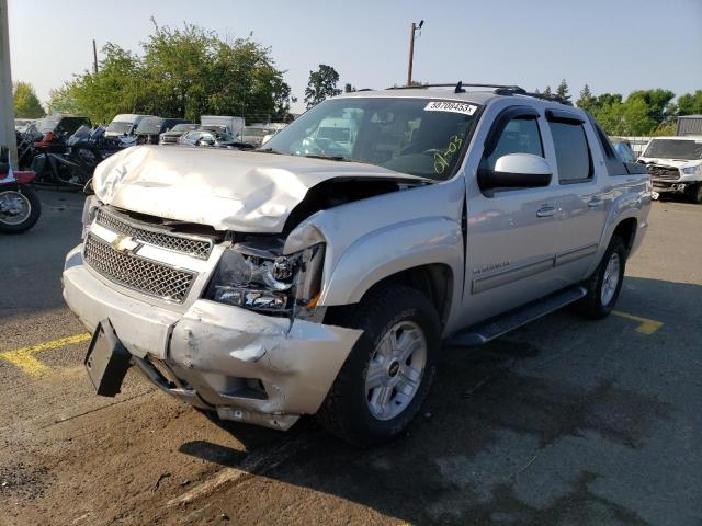 3GNTKFE31BG106914 - 2011 CHEVROLET AVALANCHE LT SILVER photo 1