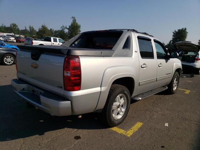 3GNTKFE31BG106914 - 2011 CHEVROLET AVALANCHE LT SILVER photo 3