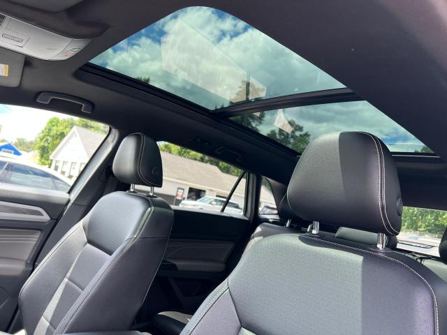 1V2JE2CA3MC208656 - 2021 VOLKSWAGEN ATLAS CROS SE Серебристый фото 10