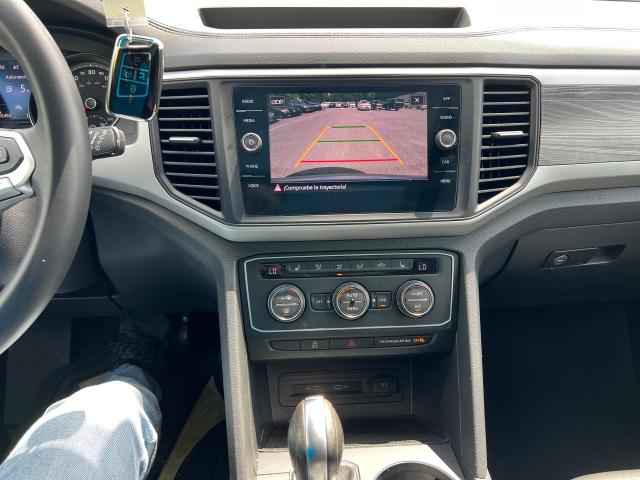 1V2JE2CA3MC208656 - 2021 VOLKSWAGEN ATLAS CROS SE Серебристый фото 9