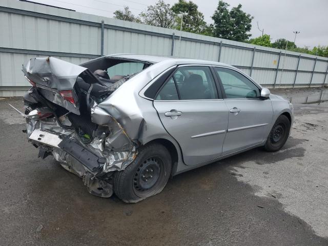4T1BF1FK3HU304543 - 2017 TOYOTA CAMRY LE SILVER photo 3