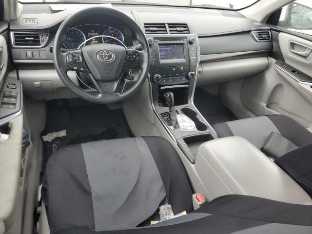 4T1BF1FK3HU304543 - 2017 TOYOTA CAMRY LE SILVER photo 8