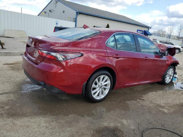 4T1C11AK6NU049313 - 2022 TOYOTA CAMRY LE RED photo 3