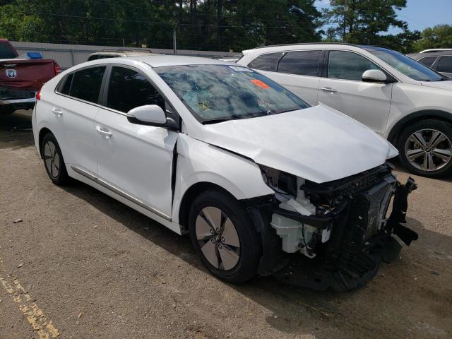 KMHC75LC8MU260698 - 2021 HYUNDAI IONIQ SE WHITE photo 4