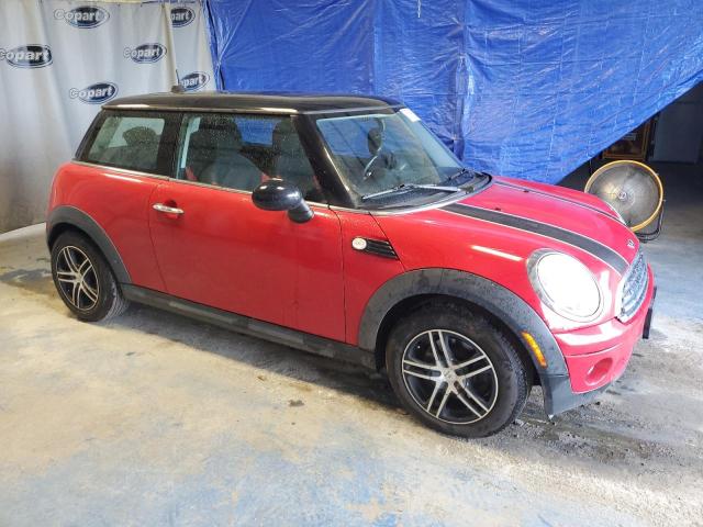 WMWMF33537TL78151 - 2007 MINI COOPER RED photo 4