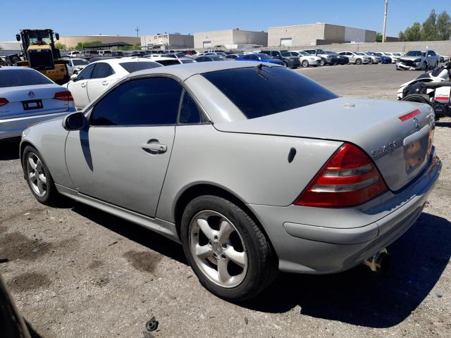 WDBKK65F13F282233 - 2003 MERCEDES-BENZ SLK 320 GRAY photo 2