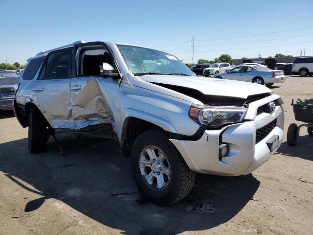 JTEBU5JRXG5404813 - 2016 TOYOTA 4RUNNER SR5/SR5 PREMIUM 银色 照片 4