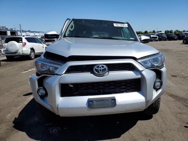JTEBU5JRXG5404813 - 2016 TOYOTA 4RUNNER SR5/SR5 PREMIUM 银色 照片 5