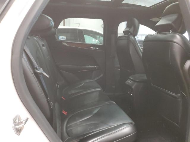 5LMTJ3DH3KUL04570 - 2019 LINCOLN MKC RESERVE WHITE photo 11