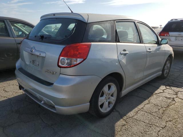 2T1KR32E04C313151 - 2004 TOYOTA MATRIX XR 银色 照片 3