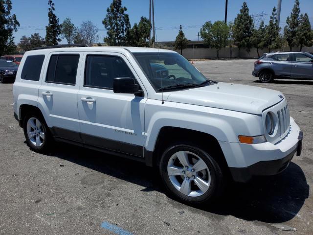 1C4NJPFA2HD134654 - 2017 JEEP PATRIOT LATITUDE WHITE photo 4