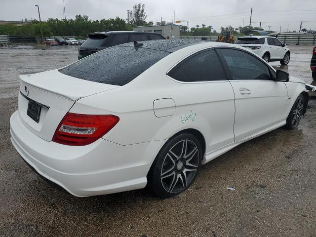 WDDGJ4HB2EG193636 - 2014 MERCEDES-BENZ C 250 WHITE photo 3