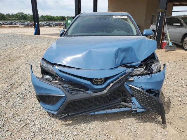 4T1G11AK1PU088914 - 2023 TOYOTA CAMRY SE NIGHT SHADE BLUE photo 5
