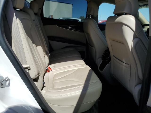 2LMPJ6LR0HBL13455 - 2017 LINCOLN MKX RESERVE WHITE photo 11