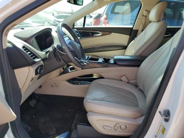 2LMPJ6LR0HBL13455 - 2017 LINCOLN MKX RESERVE WHITE photo 7