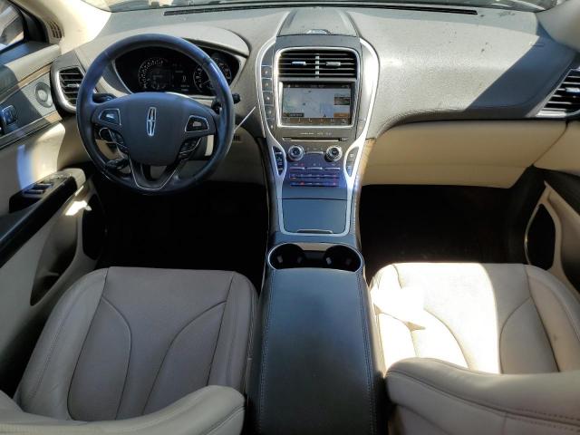 2LMPJ6LR0HBL13455 - 2017 LINCOLN MKX RESERVE WHITE photo 8