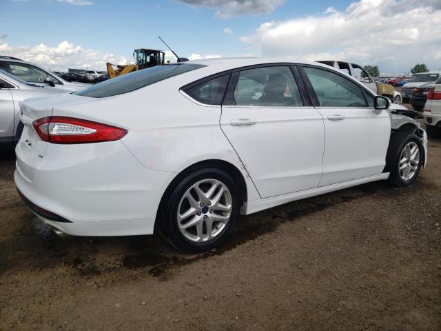 1FA6P0H7XG5128210 - 2016 FORD FUSION SE WHITE photo 3