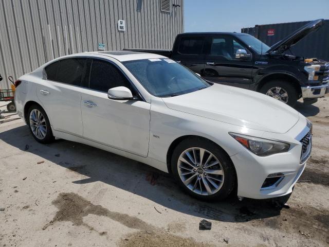 JN1EV7AR2JM442952 - 2018 INFINITI Q50 LUXE WHITE photo 4