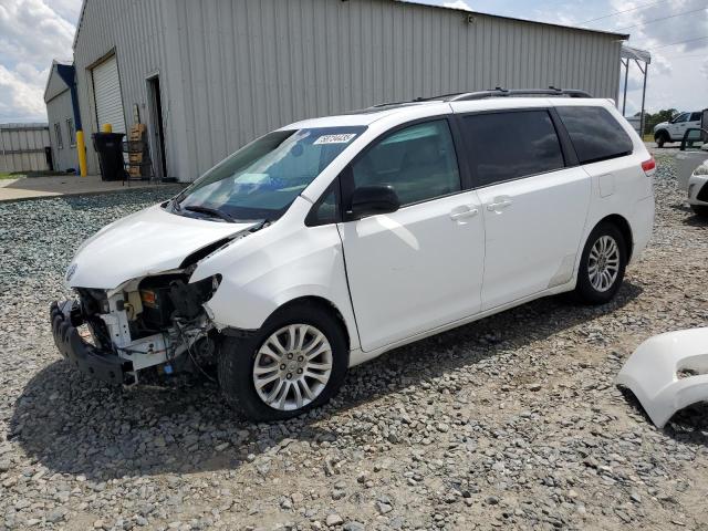 2011 TOYOTA SIENNA XLE, 
