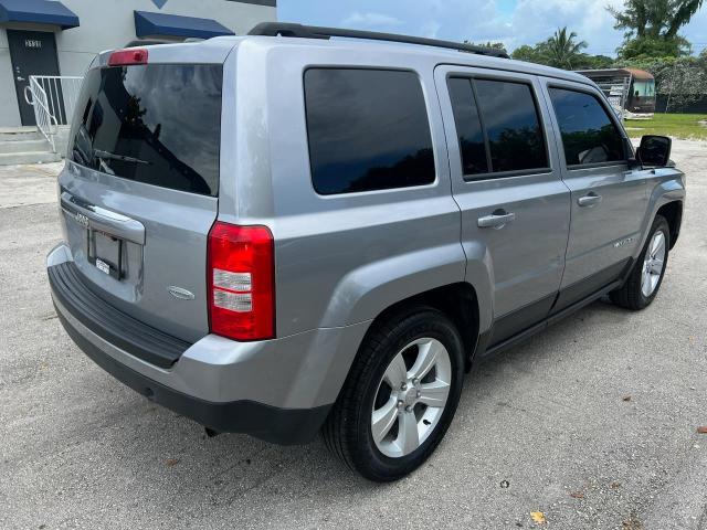 1C4NJPFB7HD103098 - 2017 JEEP PATRIOT LATITUDE SILVER photo 3